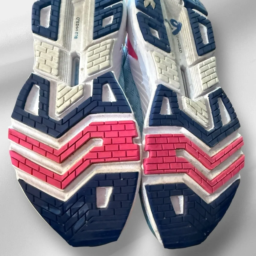 Diadora Mythos Volo 3 Athletic Shoes‎ - Picture 7 of 9